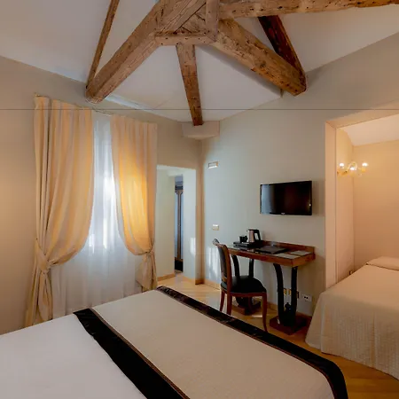 帕加内利酒店 酒店 3*